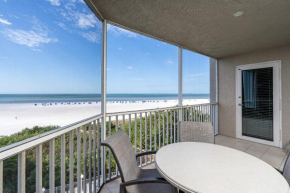 Gullwing 3BR Oasis: Beachfront, Pool, & Lanai